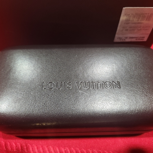 Louis Vuitton Black & Gold Sunglasses [READ DISCLAIMER] - Picture 2 of 3